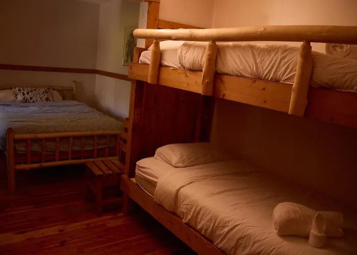 Rustic Beaverfoot Lodge Room N6